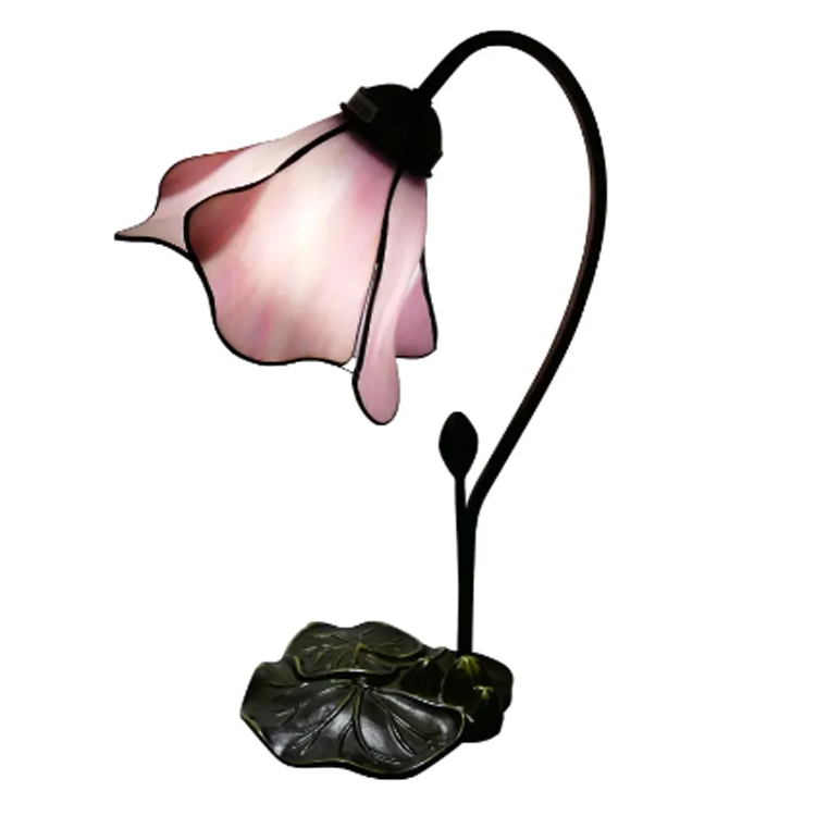 Apa aplikasi lamp meja ing skenario sing beda?