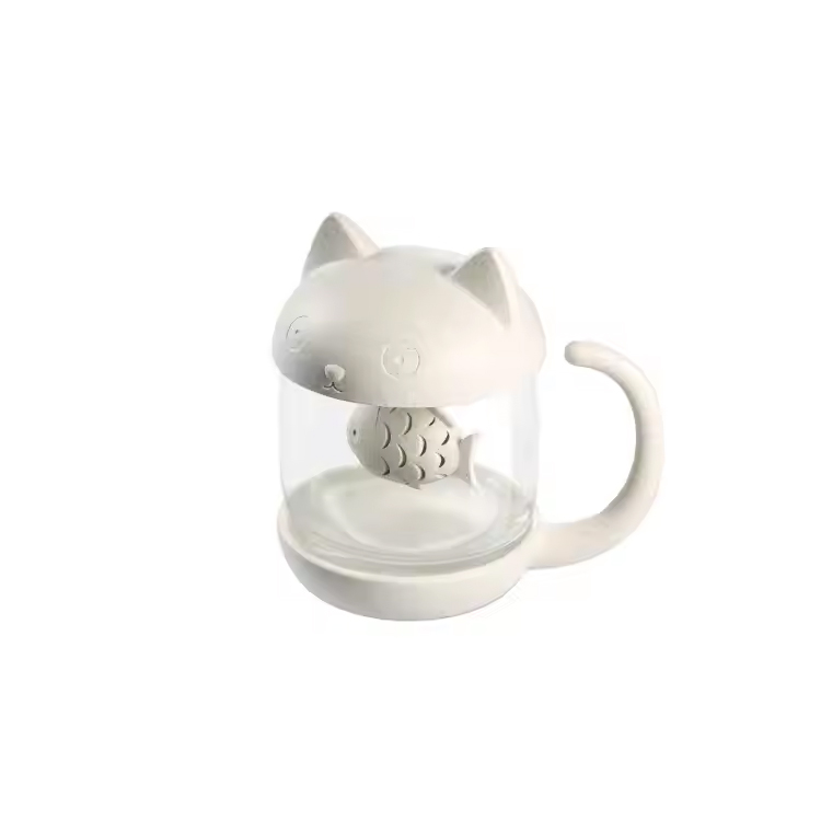 Tuwung teh kantor karo iwak sing bentuke infuser