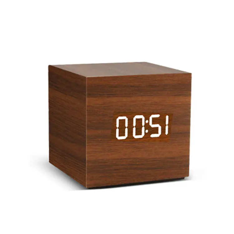 Control Louge Digital Wooden USBGROCK Clock